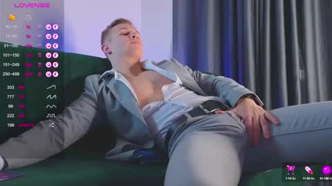 Snapshot of night_wwwolf chatting on 01.07.25 Jameson online show from 01.07.25