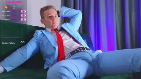 Snapshot of night_wwwolf chatting on 01.17.25 Jameson online show from 01.17.25