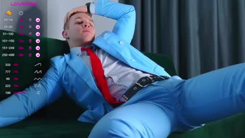 Snapshot of night_wwwolf chatting on 01.17.25 Jameson online show from 01.17.25