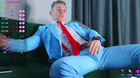 Snapshot of night_wwwolf chatting on 01.17.25 Jameson online show from 01.17.25