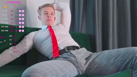 Snapshot of night_wwwolf chatting on 01.21.25 Jameson online show from 01.21.25