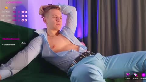 Snapshot of night_wwwolf chatting on 02.07.25 Jameson online show from 02.07.25