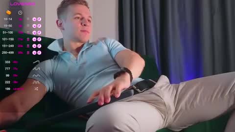 Snapshot of night_wwwolf chatting on 02.11.25 Jameson online show from 02.11.25