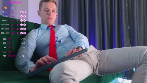 Snapshot of night_wwwolf chatting on 02.16.25 Jameson online show from 02.16.25