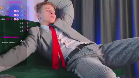 Snapshot of night_wwwolf chatting on 02.21.25 Jameson online show from 02.21.25