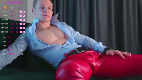 Snapshot of night_wwwolf chatting on 02.23.25 Jameson online show from 02.23.25