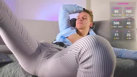 Snapshot of night_wwwolf chatting on 10.28.25 Jameson online show from 10.28.25