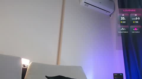 Snapshot of night_wwwolf chatting on 04.25.26 Jameson online show from 04.25.26