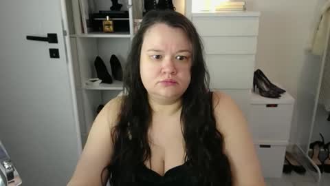 Holly online show from 03.29.26