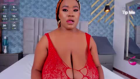 Snapshot of niiamoore_ chatting on 10.09.25 NiiaMoore online show from 10.09.25