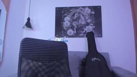 Niick online show from 01.24.25