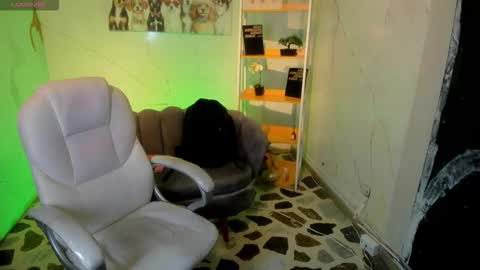 Anni online show from 10.17.25