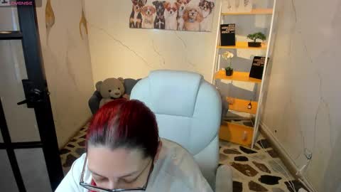 Anni online show from 10.20.25