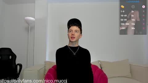 Nicolas Mucci online show from 03.08.25