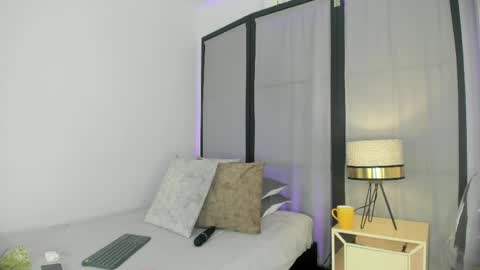 Niicole online show from 04.16.26