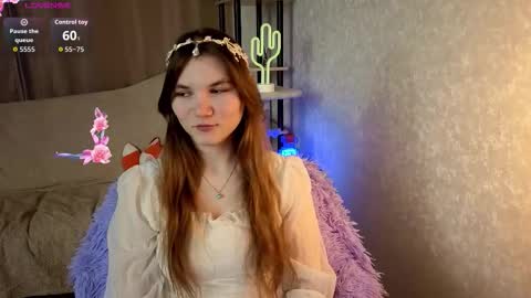 Snapshot of nika_omg chatting on 10.11.25 Nika online show from 10.11.25