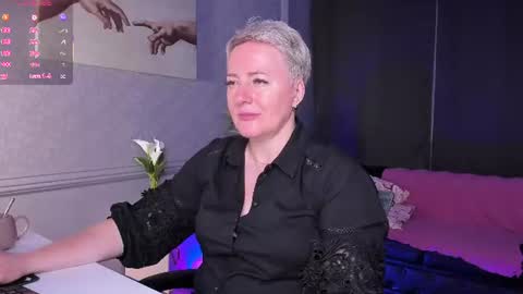 Snapshot of nika_smit chatting on 06.27.26 Nika online show from 06.27.26