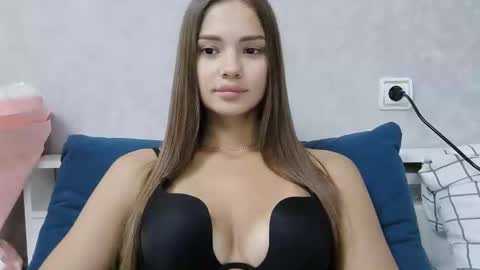 Snapshot of nika_verona1 chatting on 06.01.26 Nika online show from 06.01.26