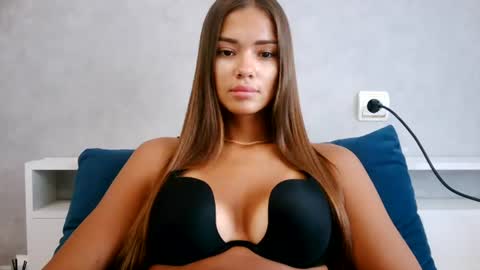 Snapshot of nika_verona1 chatting on 07.22.26 Nika online show from 07.22.26