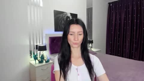 NikaLewis online show from 11.16.25