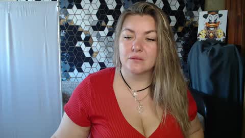 Snapshot of nikaskylink chatting on 05.05.26 Nika online show from 05.05.26
