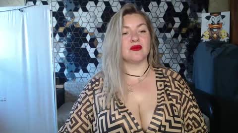 Snapshot of nikaskylink chatting on 05.20.26 Nika online show from 05.20.26