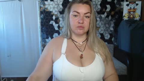 Snapshot of nikaskylink chatting on 06.04.26 Nika online show from 06.04.26