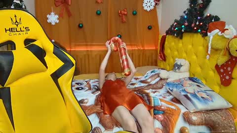 nikastarkk online show from 12.27.24