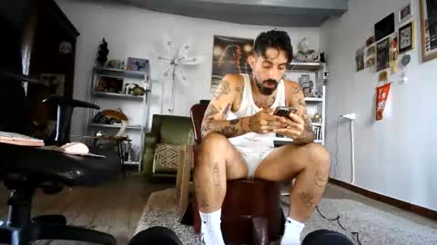 Snapshot of nikevictor chatting on 06.17.26 nikevictor online show from 06.17.26