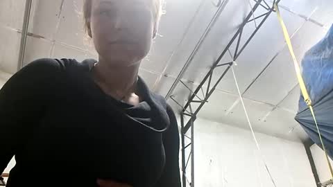 Snapshot of nikhannah chatting on 11.02.25 nikhannah online show from 11.02.25