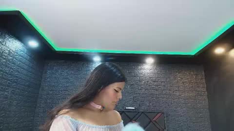Snapshot of nikibunn chatting on 05.25.26 NIKI online show from 05.25.26