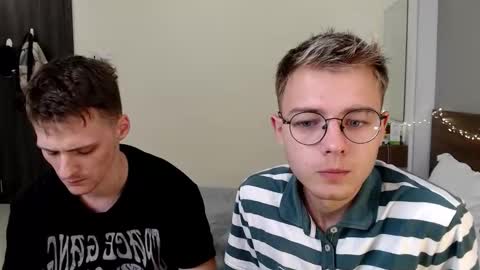 Snapshot of nikikerry_cum_ chatting on 03.20.26 nikikerry_cum_ online show from 03.20.26