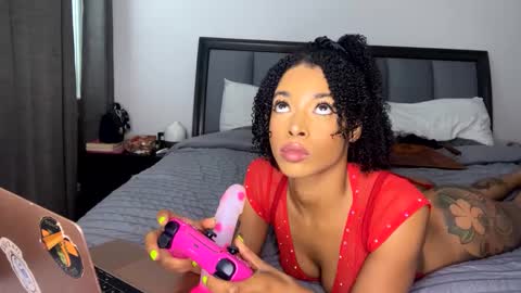 Snapshot of nikitalove104 chatting on 10.03.25 nikitalove104 online show from 10.03.25