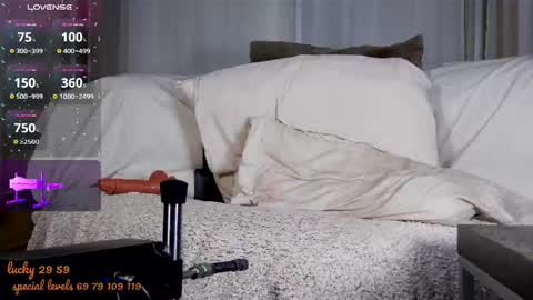 Snapshot of nikitasunrise chatting on 02.13.25 nikitasunrise online show from 02.13.25