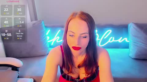 nikki_blondiee online show from 04.09.26