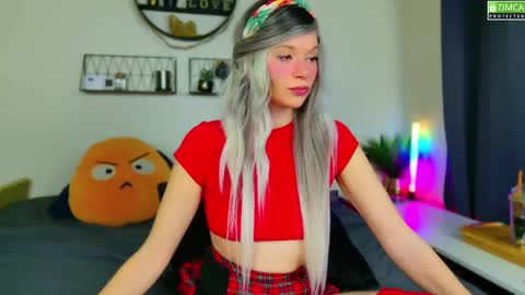 Snapshot of nikki_goldberg chatting on 12.11.24 Kitty Chatte online show from 12.11.24