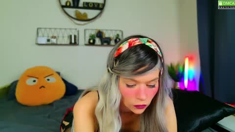 Snapshot of nikki_goldberg chatting on 12.15.24 Kitty Chatte online show from 12.15.24