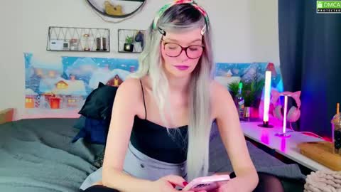 Snapshot of nikki_goldberg chatting on 01.02.25 Kitty Chatte online show from 01.02.25