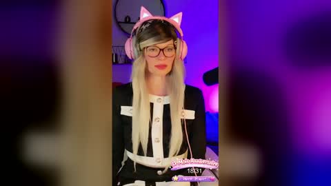 Kitty Chatte online show from 04.22.26