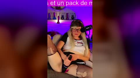 Snapshot of nikki_goldberg chatting on 05.04.26 Kitty Chatte online show from 05.04.26