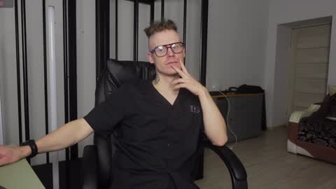 Snapshot of nikki_hard chatting on 12.13.24 nikki online show from 12.13.24