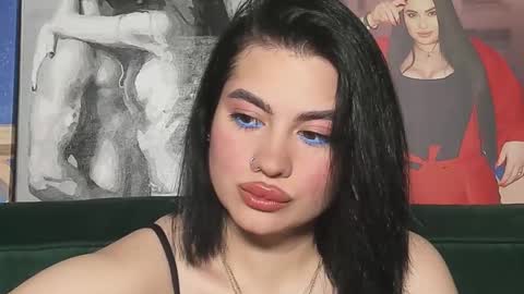 Nikki Kardashian online show from 09.24.25