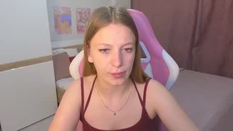 Snapshot of nikkibenz03 chatting on 07.18.26 Beatrice online show from 07.18.26