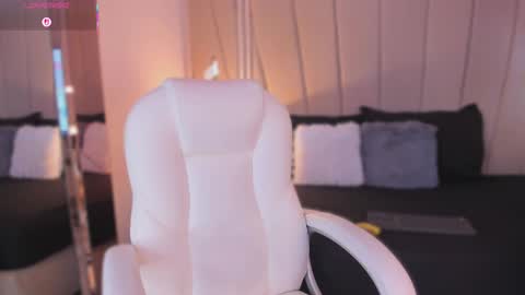 Nikki  online show from 03.06.25