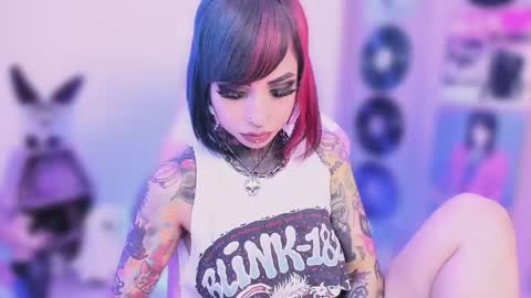 Nikki Ramone   online show from 11.18.25