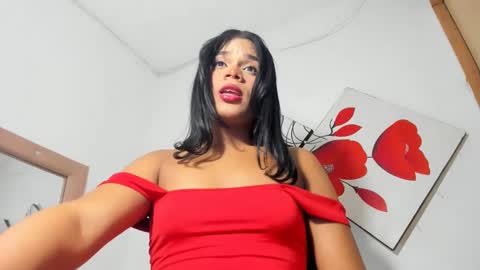 Snapshot of nikkitatsx chatting on 12.17.24 Debora21Cm online show from 12.17.24