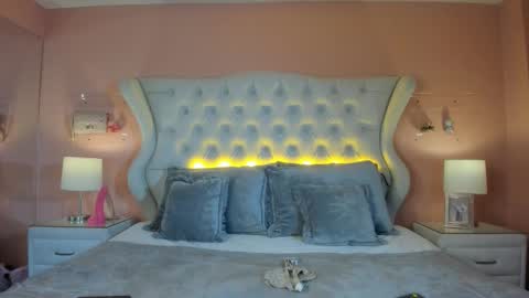 Y E S I online show from 03.24.26