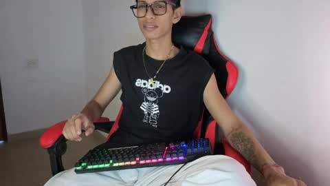 niklaus_wolf online show from 04.17.26