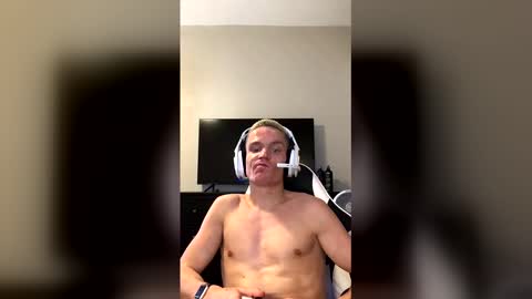 Snapshot of nikolai_russian_daddy chatting on 06.01.26 nikolai_russian_daddy online show from 06.01.26