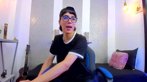 Snapshot of nikolay_gregori chatting on 03.02.25    online show from 03.02.25